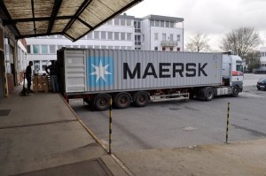 Containerentleerung bei MD - Der Rettungsdienstausstatter